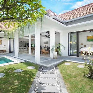  Villa Sunglow